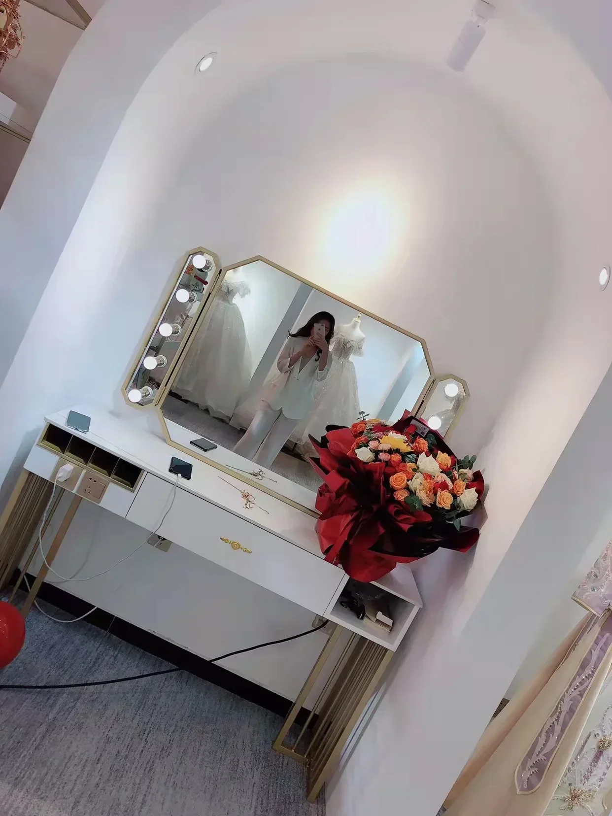 Photo studio rock dresser make - Beauty And Makeup Studio 评论和价格