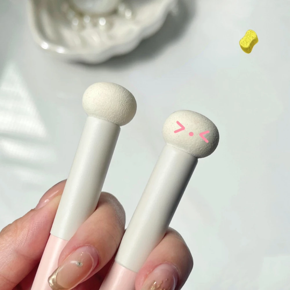 Small Mushroom Concealer Brush - Beauty Makeup Tools Use 评论和价格