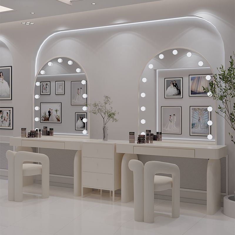Dresser with lamp Makeup artis - Beauty And Makeup Studio 评论和价格