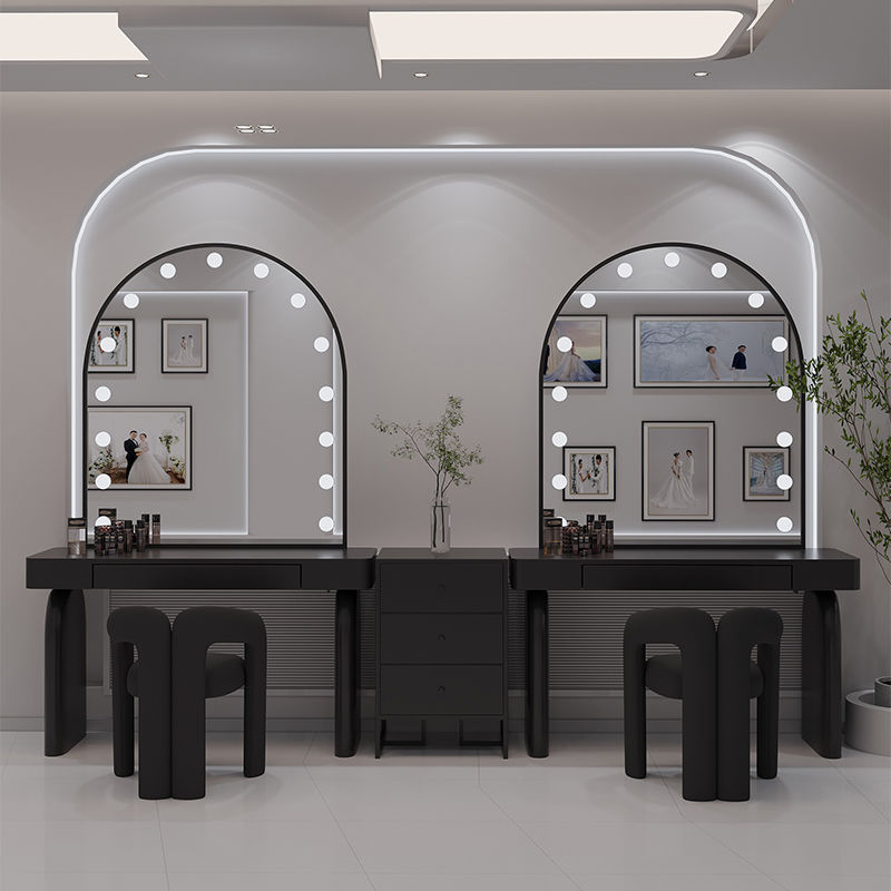 Dresser with lamp Makeup artis - Beauty And Makeup Studio 评论和价格