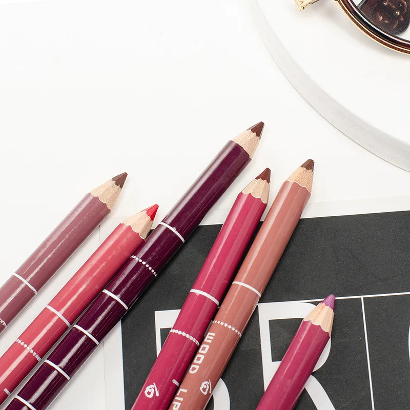 Colored Lip Liner Pencil Black - Lip Liner Pencil 评论和价格