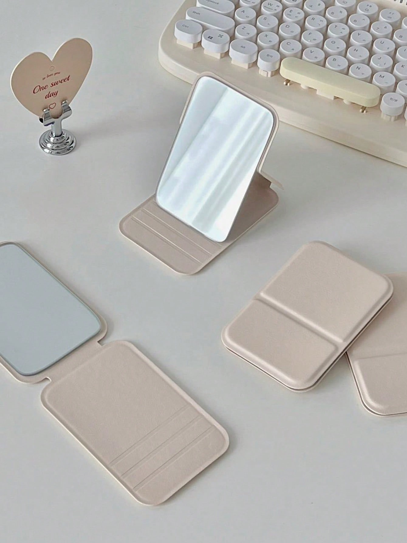 Portable Folding Mini Makeup M - Beauty For You Makeup 评论和价格
